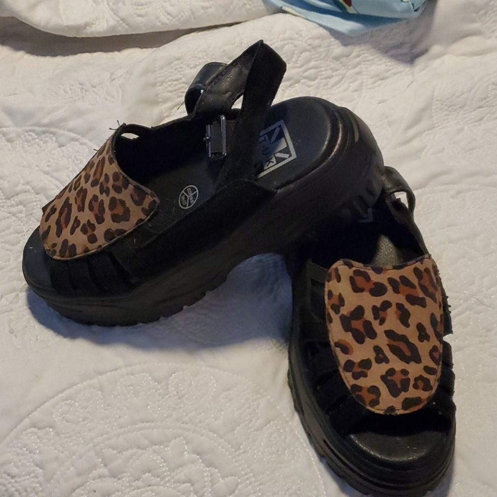 T.u.k. Sandals
